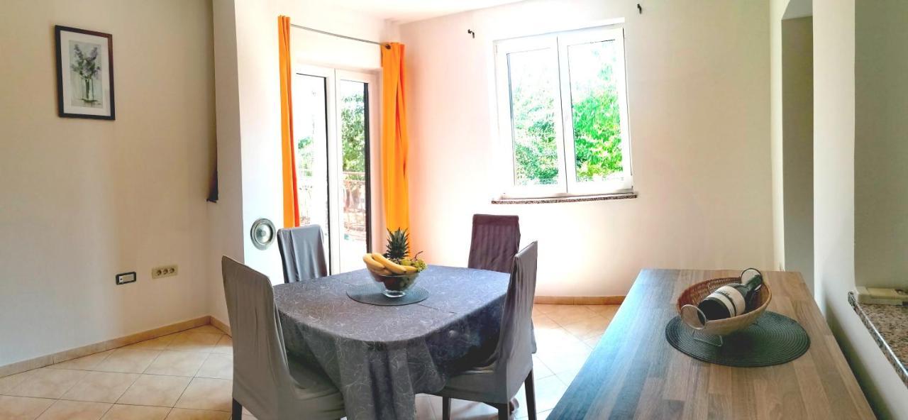 Cozy House With Pool Near Rovinj Apartment Kanfanar Bagian luar foto